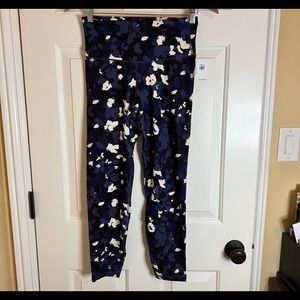 Leggings by Old Navy Active - Blue/Black/White floral pattern - NWOT!